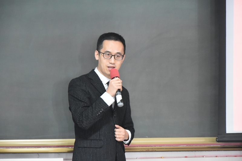 九游(中国)举办“校友公开课”系列讲座启动仪式8.jpg