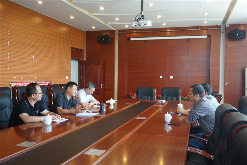 河北建工集团一行来访我校_副本.jpg