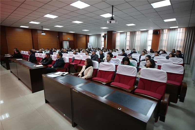 (要发)我校举办两代会代表培训会2.jpg